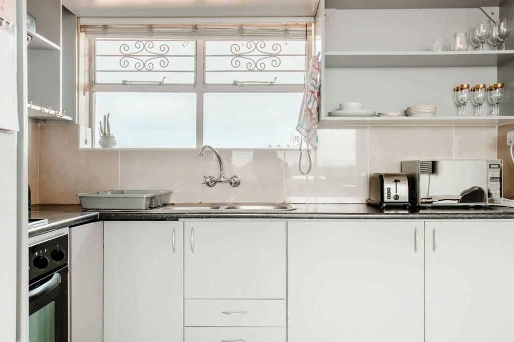 Greenpoint Studio Mountain Views, Central & Secure * Le Cap